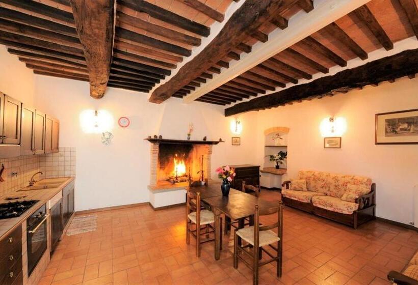 בית, 3 חדרי שינה, Relais Borgo Torale