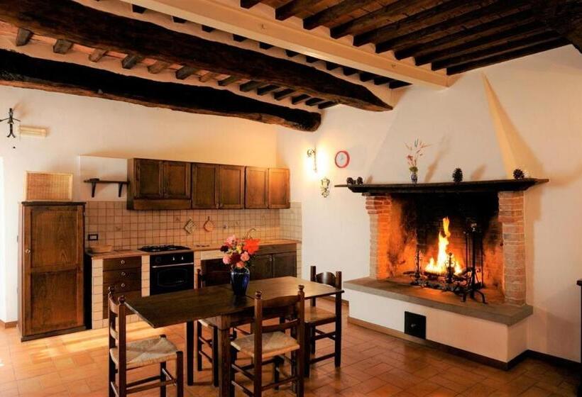 בית, 3 חדרי שינה, Relais Borgo Torale