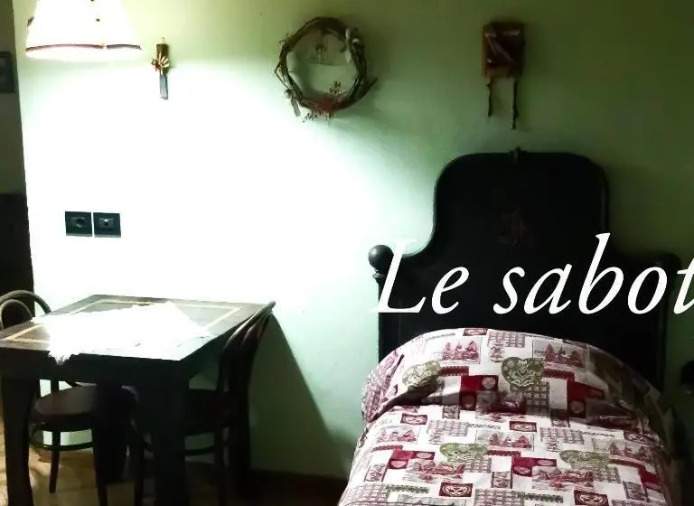 اتاق کلاسیک سه تخته, Agriturismo B&b Chevres A Cheval