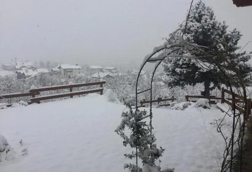اتاق استاندارد با چشم‌انداز کوهستان, Agriturismo B&b Chevres A Cheval