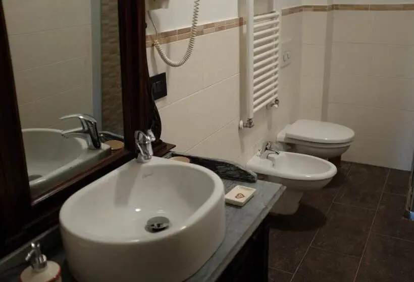 اتاق کلاسیک سه تخته, Agriturismo B&b Chevres A Cheval