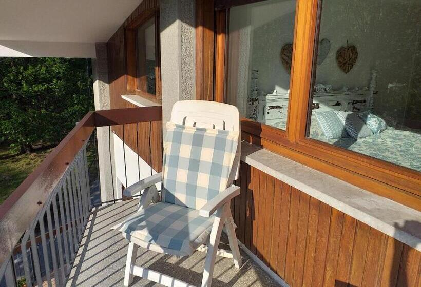 חדר משפחתי, B&b Dei Laghi