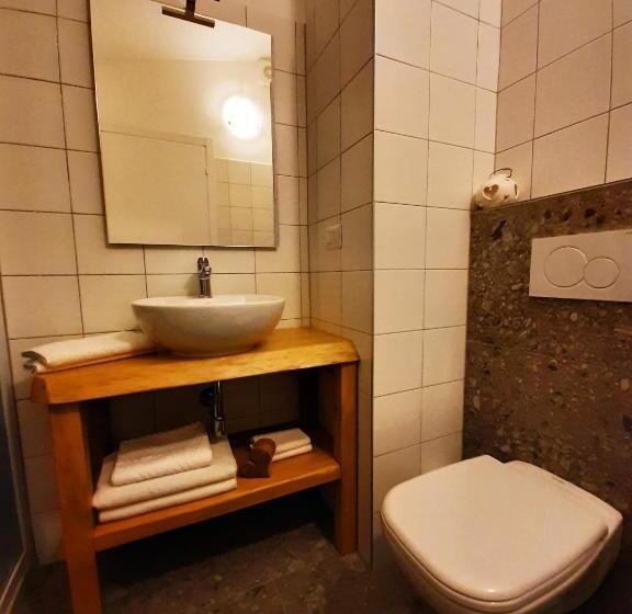 חדר משפחתי, B&b Dei Laghi