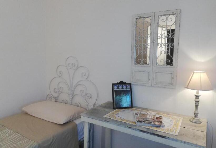 غرفة قياسية ثلاثية, B&b Giovannarolla Green House