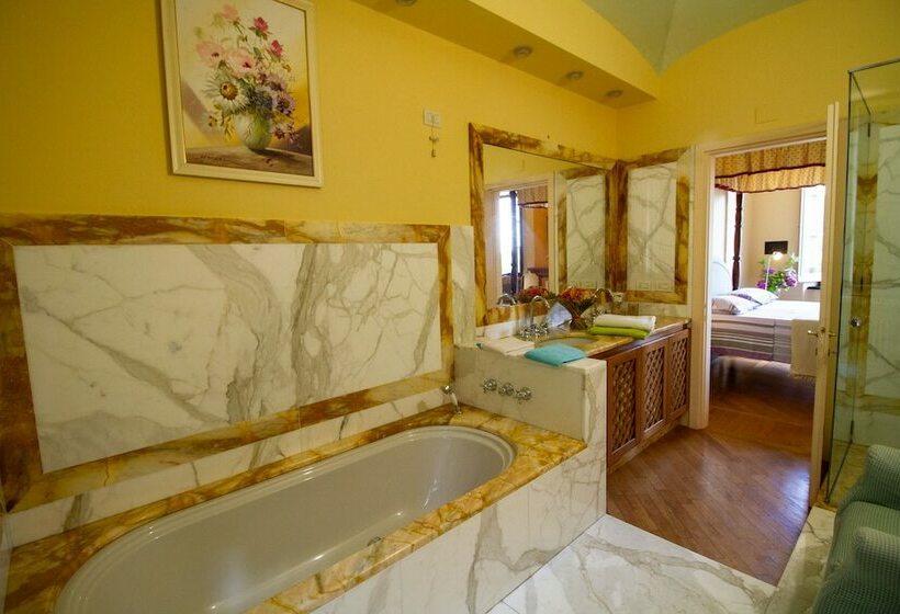 חדר דלוקס, Rivarola Al Tempo Dei Castelli