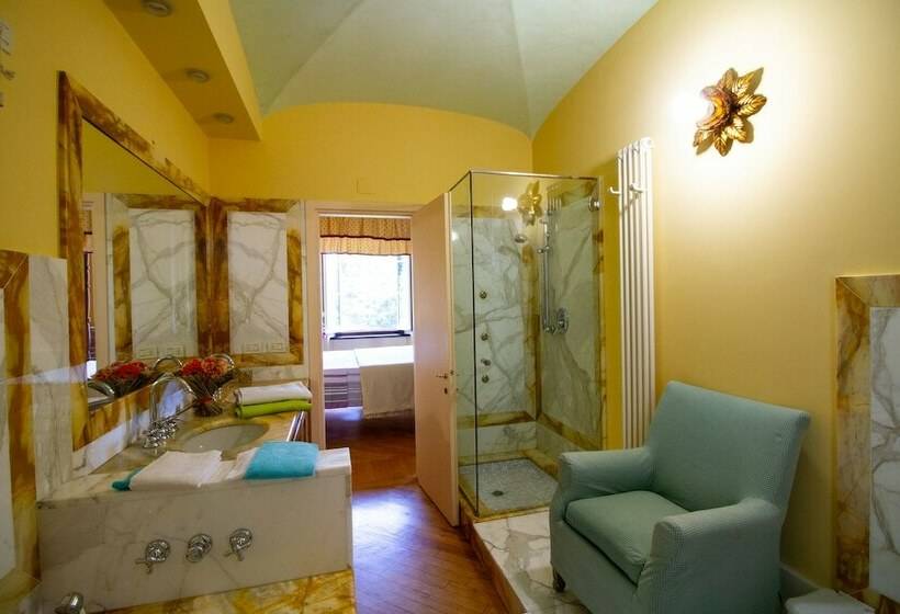 חדר דלוקס, Rivarola Al Tempo Dei Castelli