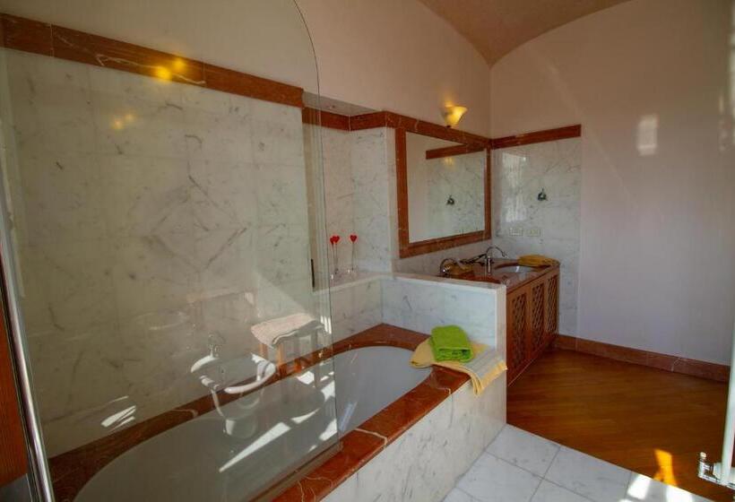 חדר סטנדרט, Rivarola Al Tempo Dei Castelli