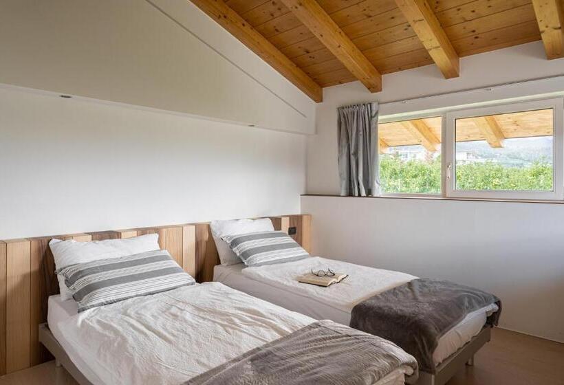 شقة غرفة واحدة, Agritur Deromedi