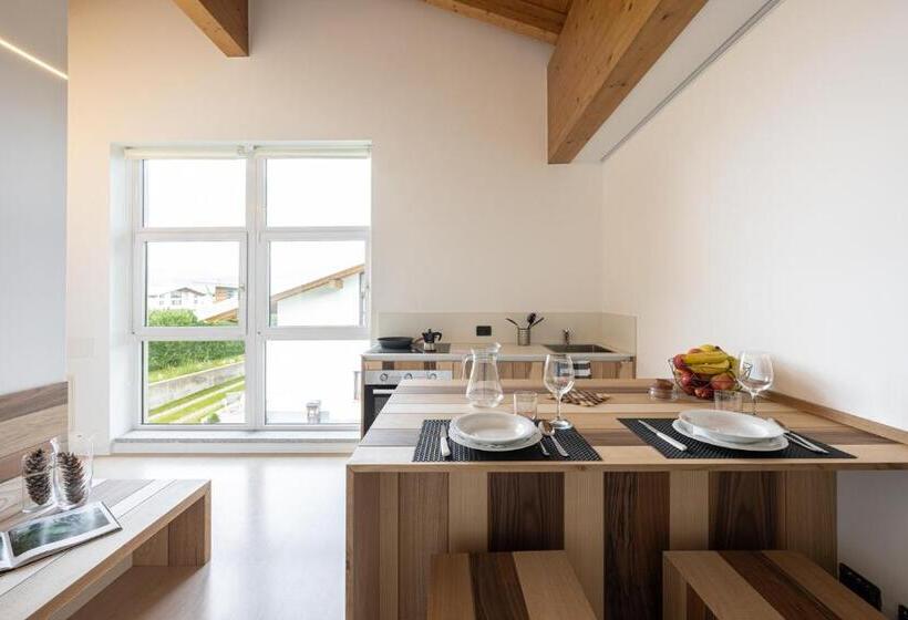 דירת חדר, Agritur Deromedi