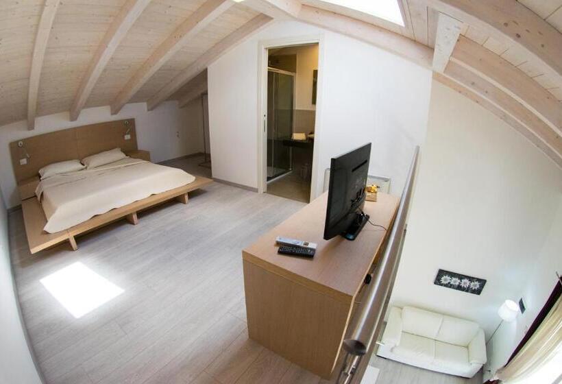 غرفة قياسية رباعية, Agriturismo La Torretta