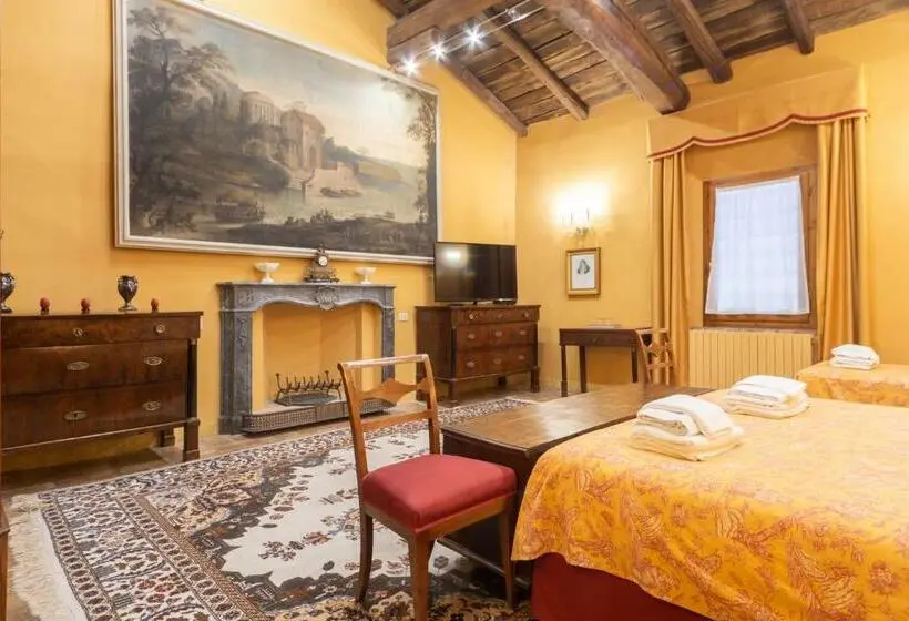 سوییت لوکس, Ca  Palazzo Malvasia  Bolognarooms