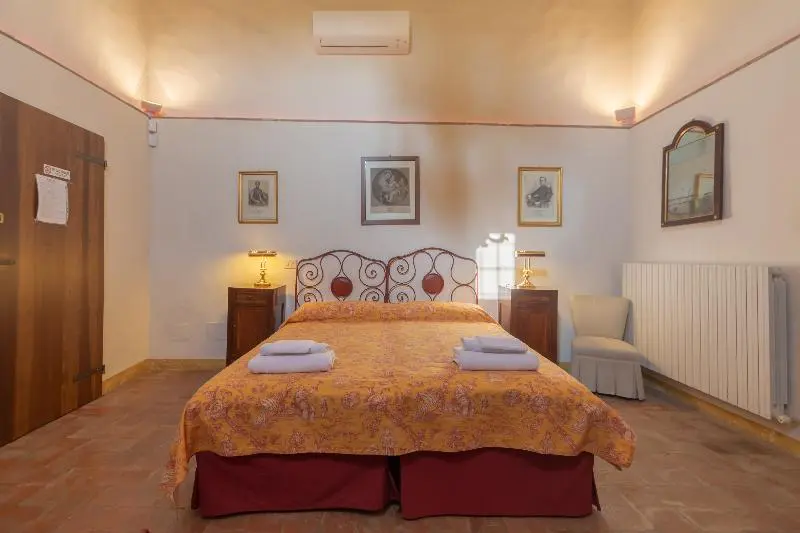 سوییت سوپریور, Ca  Palazzo Malvasia  Bolognarooms