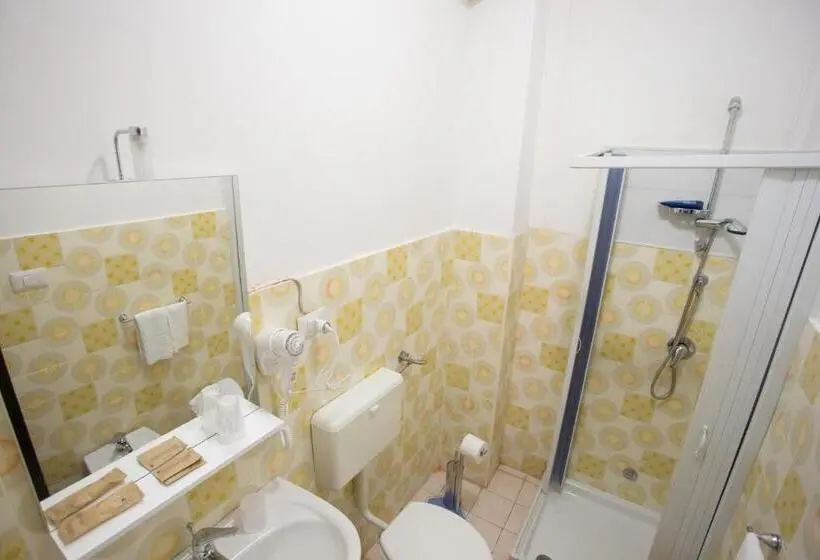 Standard Triple Room with Terrace, Bed And Breakfast Coppadicuocobb