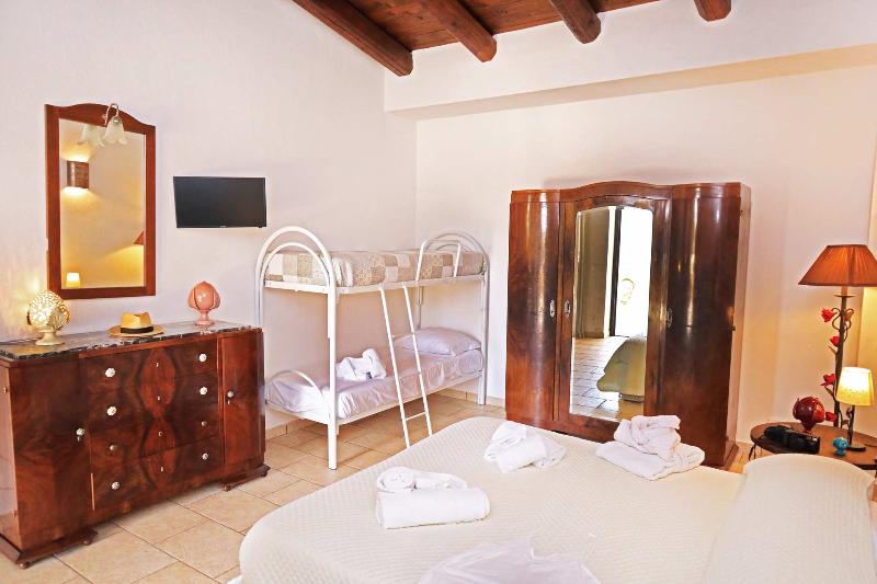스탠다드 트리플 룸, Agriturismo Masseria Alberotanza