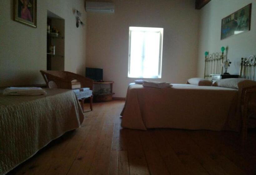 Апартаменты 1 Спальня, Palazzo Santa Rosalia