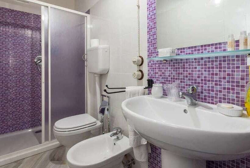 اتاق سوپریور چهار تخته, Bed & Breakfast Torre Saracena