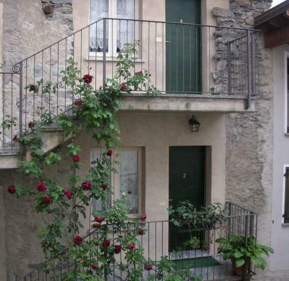 غرفة قياسية ثلاثية, Trattoria Traversi