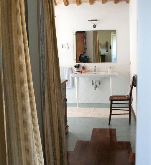 סוויטה דלוקס, Villarondanella