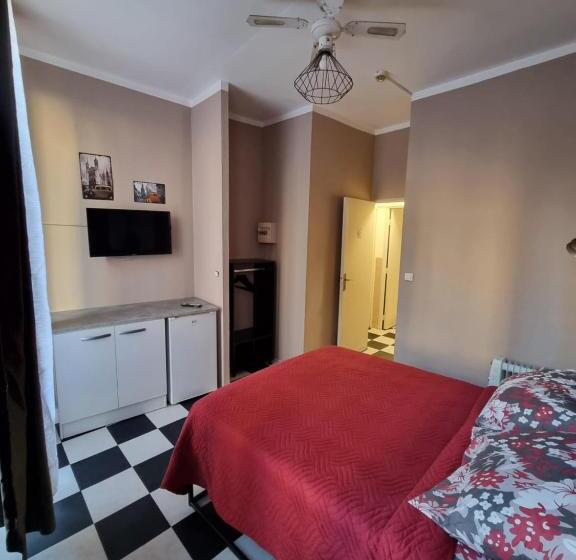 غرفة قياسية, Hôtel Des Allées