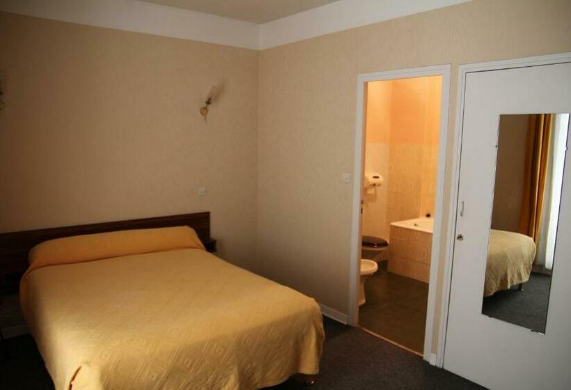 Номер Стандарт, Hôtel Sampiero Corso