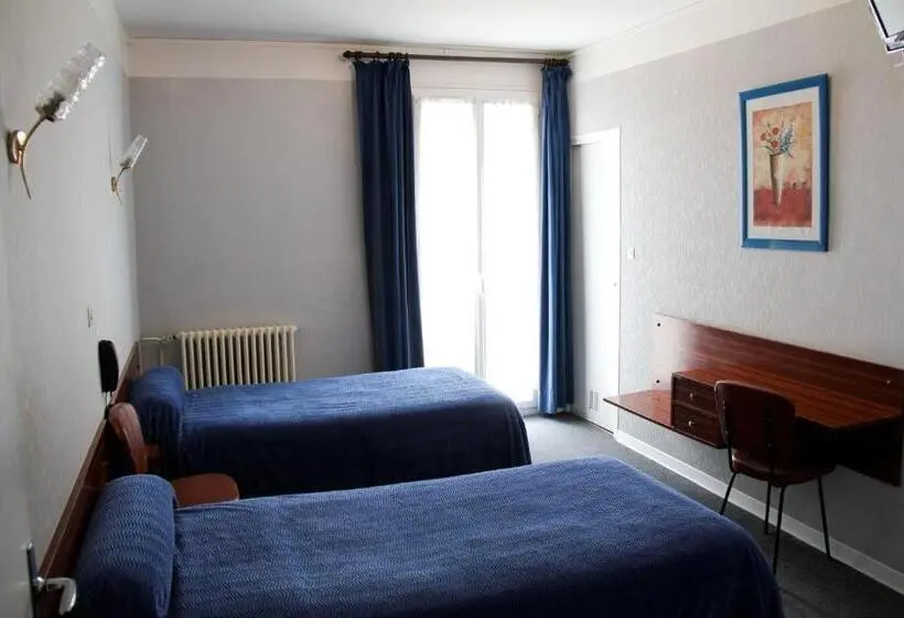 Standard Kolmen Hengen Huone, Hôtel Sampiero Corso