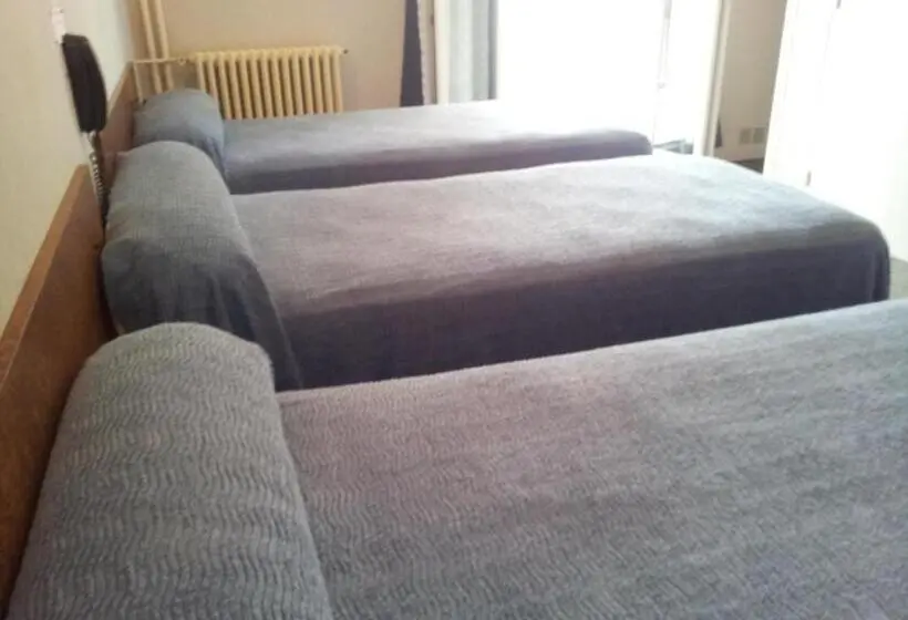Standard Kolmen Hengen Huone, Hôtel Sampiero Corso