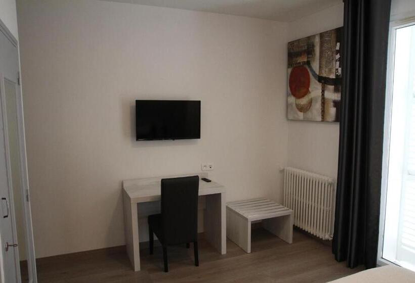 Номер Superior с Балконом, Hôtel Sampiero Corso