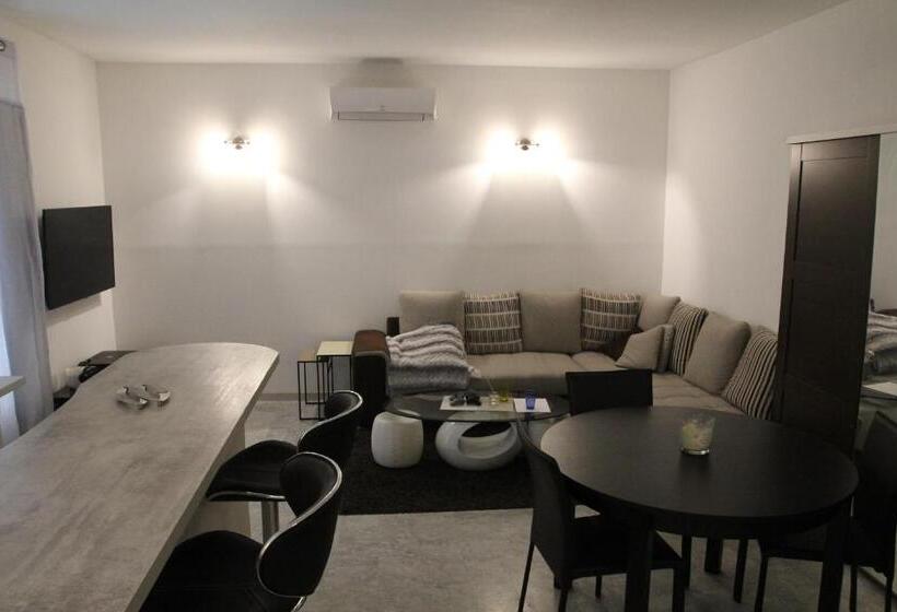 Люкс с Балконом, Hôtel Sampiero Corso