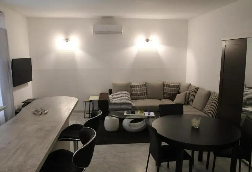 Sviitti Parveke, Hôtel Sampiero Corso