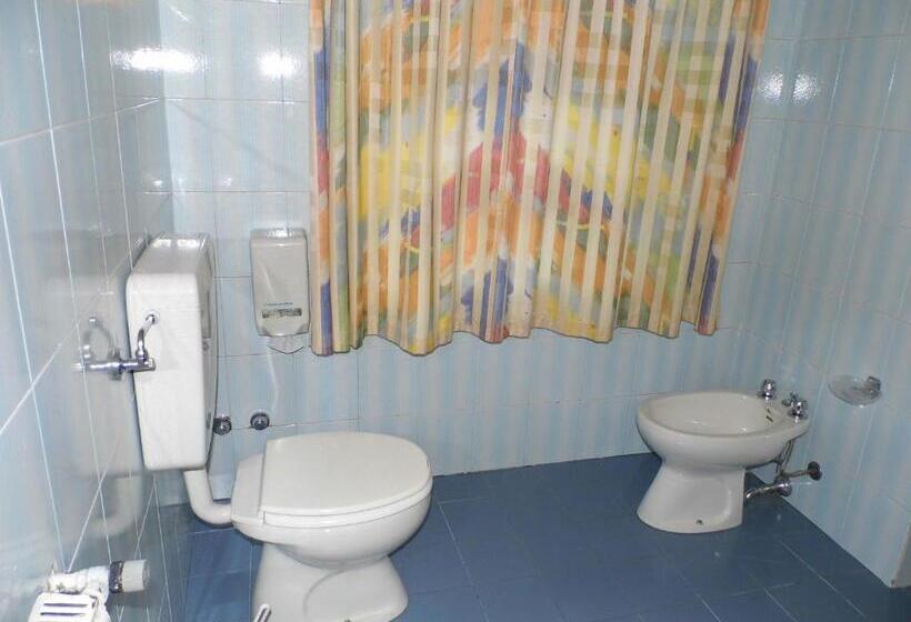 اتاق استاندارد, Mochettaz