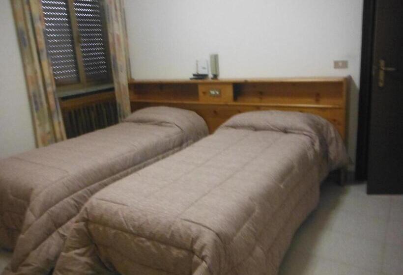 اتاق استاندارد, Mochettaz