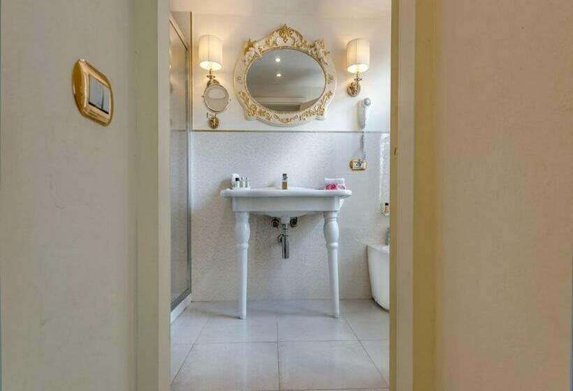 غرفة قياسية, Palagi