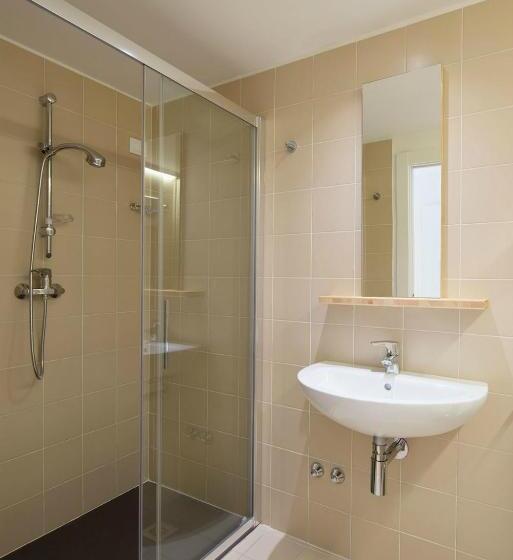 スタンダード4人部屋, Vallesinella Hotel Restaurant Bar