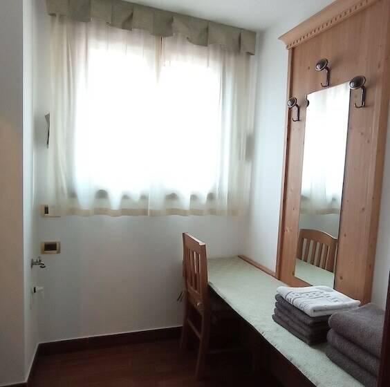 غرفة قياسية رباعية, B&b Villa Cinzia