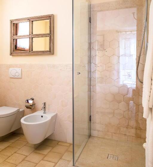 חדר סטנדרט, Albero Capovolto