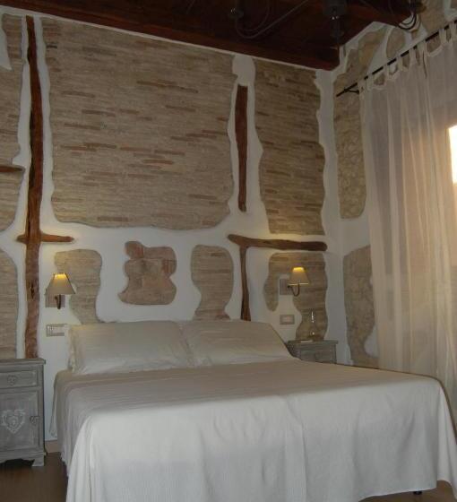 اتاق لوکس با بالکن, Archè