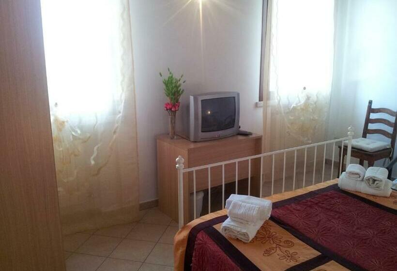 اتاق استاندارد سه نفره, Bb Parco Del Mincio