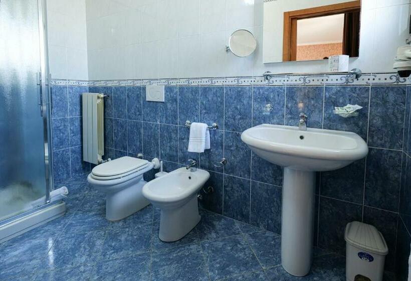 غرفة قياسية مطلّة علي البحر, Bed&belvedere