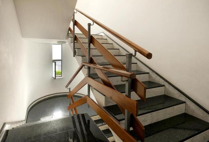 شقة غرفة واحدة, Bed&belvedere