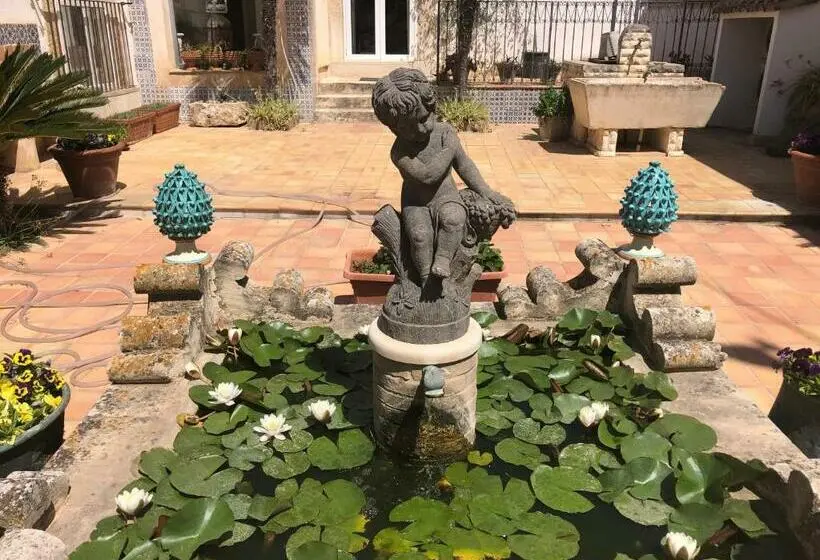 ガーデンビュースタンダードルーム, Casale Rocca Fiorita