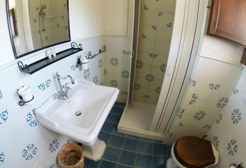 Трехместный Номер Стандарт Вид на Сад, Casale Rocca Fiorita