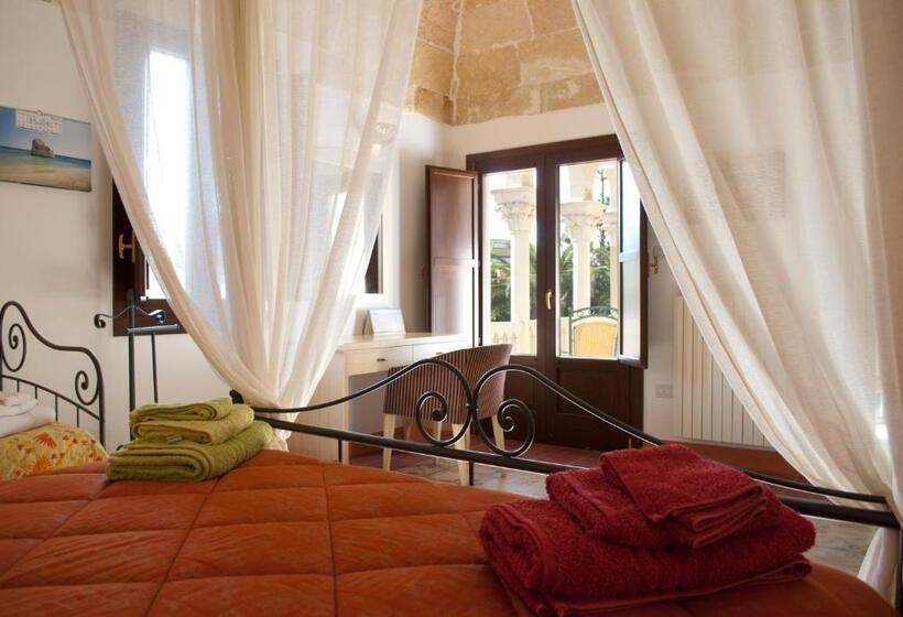 Habitació Triple Estàndard, Dimora Moresca 1906