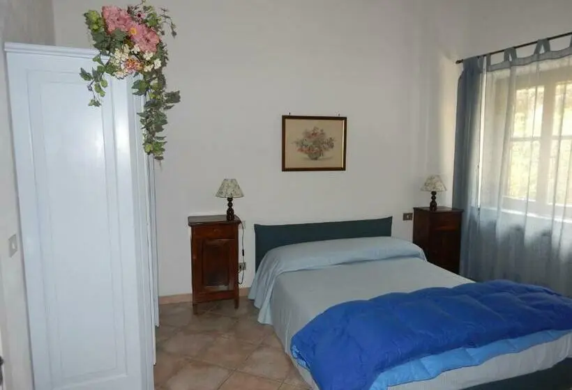 اتاق استاندارد, I Lecci