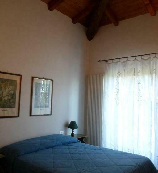 اتاق استاندارد, I Lecci