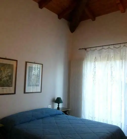 اتاق استاندارد, I Lecci