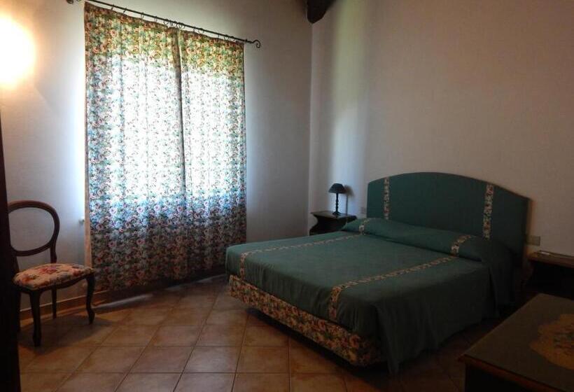 اتاق استاندارد با چشمانداز باغ, I Lecci