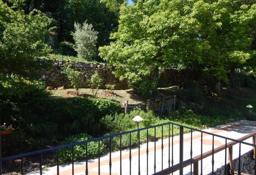 اتاق استاندارد با بالکن, I Lecci