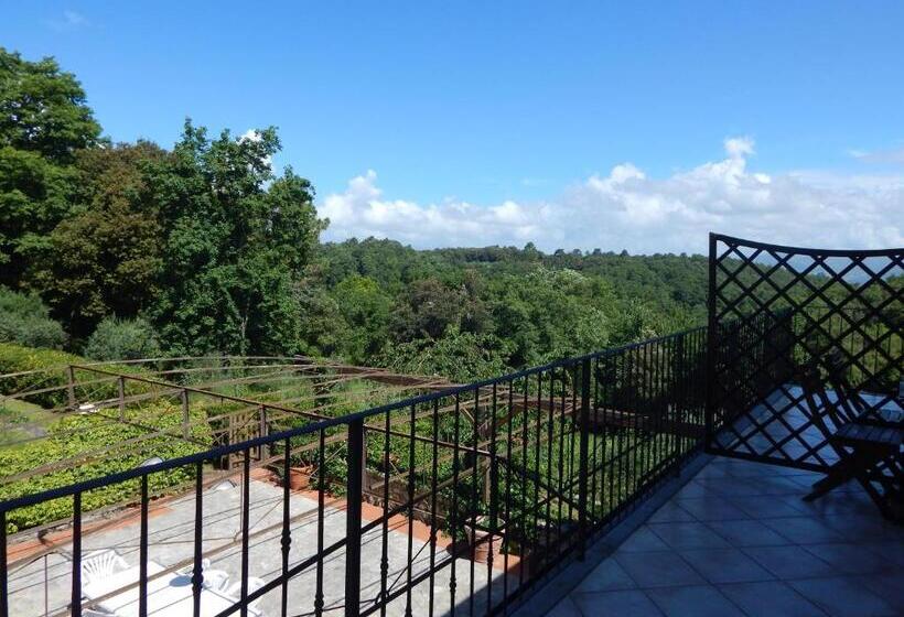 اتاق استاندارد با بالکن, I Lecci