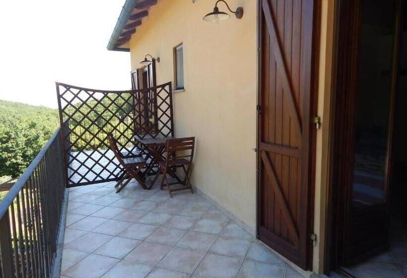 اتاق استاندارد با بالکن, I Lecci