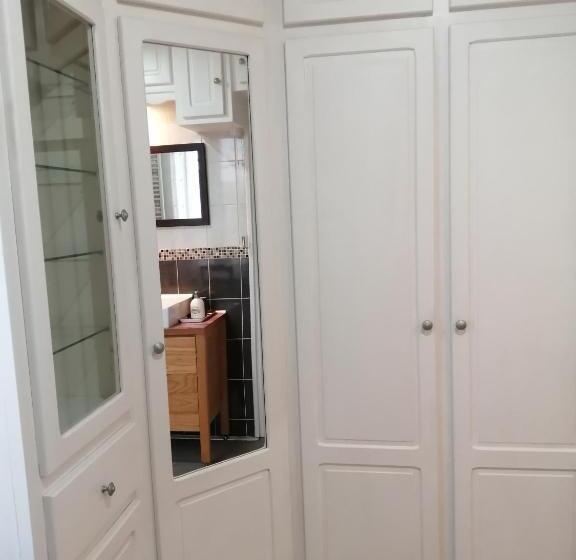 חדר סטנדרט לשלושה, Le Grand Chemin De La Vie